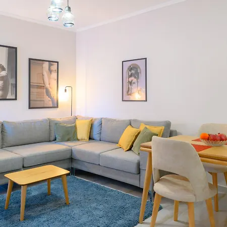 Tirana Cityscape 3- Vibrant Modern Apartment Exterior photo
